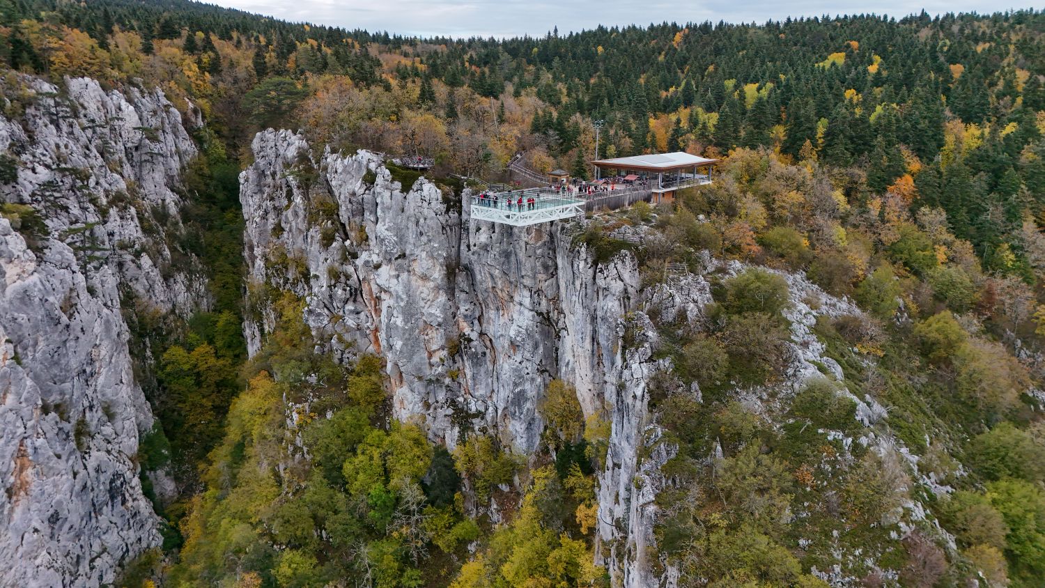  450 metre yükseklikteki cam seyir terasında sonbahar güzelliği (Foto Galeri) 