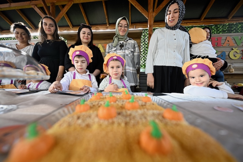 Çocuklar aile kavramını ‘geçmişin izini sürerek’ öğreniyor (Foto Galeri)