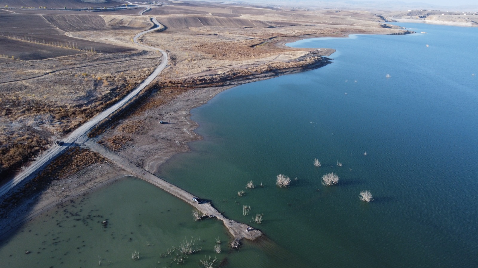  O barajın kullanılabilir su seviyesi kuraklık nedeniyle yüzde 1'in altına düştü (Foto Galeri) 