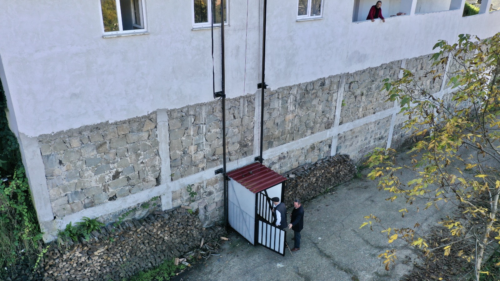 Giresun'da yaşlı ve engelliler için cami duvarına asansör kurdular (Foto Galeri) 