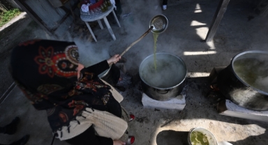 Devlet desteğiyle şeker kamışı eken kadın girişimci yılda 1 ton pekmez üretiyor (Foto Galeri)