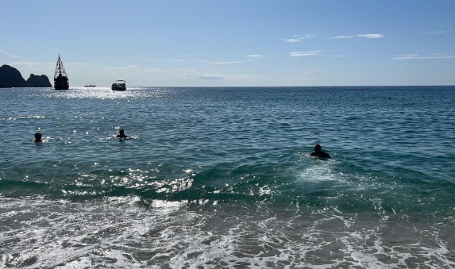 Kasım ayında deniz keyfi (Foto Galeri) 