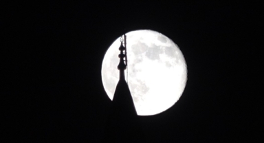 Şişkin ay görsel şölen sundu (Foto Galeri) 