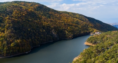 Sonbaharın Renk Cümbüşü: Boraboy Gölü Ziyaretçilerini Bekliyor (Foto Galeri)