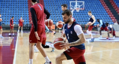Trabzonspor, basketbolda namağlup Beşiktaş GAİN'i yenmek için sahaya çıkacak (Foto Galeri)