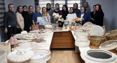 Anneannesinden öğrendiği hasır dokuma sanatını geleceğe aktarıyor (Foto Galeri) 