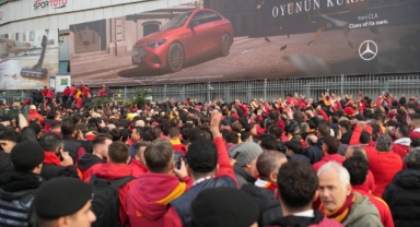 Galatasaray taraftarları derbi için stada geldi (Foto Galeri) 