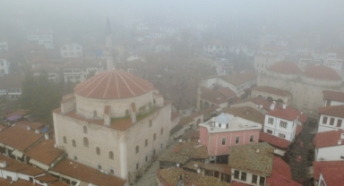 O kentin tarihi yapıları sisle kaplandı (Foto Galeri) 