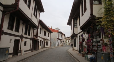 Zamana direnen tarihi Zile Evleri turizme kazandırılıyor (Foto Galeri)