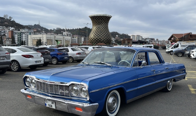 1964 model klasik otomobil sokaklarda ilgi görüyor (Foto Galeri) 