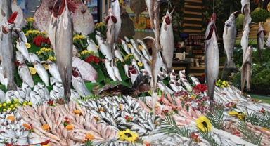 Karadeniz'de fırtına sonrası hamsiler tezgahlara geri döndü (Foto Galeri) 