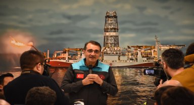 Bakan Dönmez, Filyos Doğal Gaz İşleme Tesisi'nde çalışanlarla iftar yaptı: