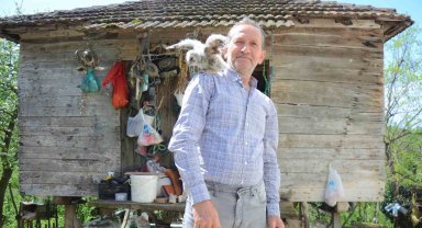 Baykuş ile vatandaşın 20 yıllık dostluğu