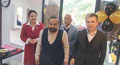 Berrin Aydın, Doğankent'te işyeri açılışına katıldı