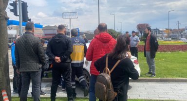 Düzce'de otomobille seyir halindeyken fenalaşan sürücü hastaneye kaldırıldı