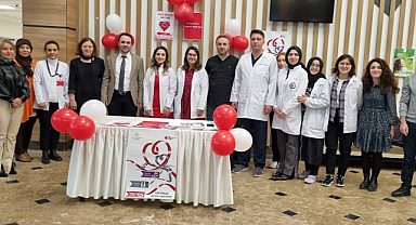 Eczacılar ve Doktorlar Kalp sağlığı için stant açtılar