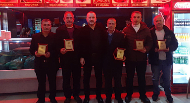 Emür, iftarı belediye çalışanları ile yaptı