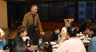 Hüseyin Görgülüoğlu depremzedelerle iftarda buluştu