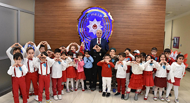 Minik öğrencilerden Polis Haftası ziyareti