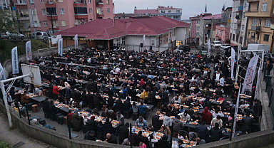 Oruçlar Gönül Sofralarında açılıyor
