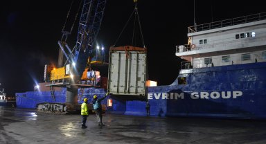 Rusya'dan deprem bölgesine 184 tonluk gıda yardımı