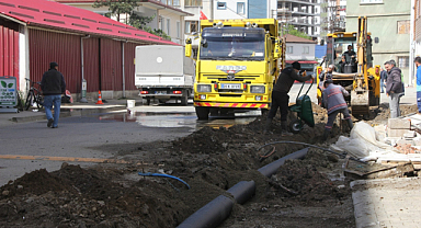 Su kanal ekipleri çalışmalarını sürdürüyor