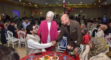 Tekkeköy Belediyesi afetzede aileleri iftarda buluşturdu