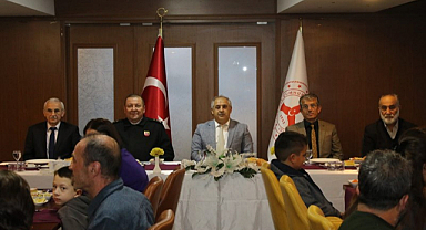 Vali Vekili Mehmet Fikret Çavuş, depremzedelerle iftarda buluştu