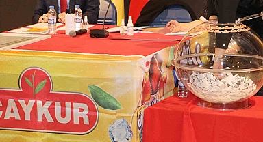Yeterli sayıda başvuru yapılmayınca çay eksperleri kuraya girmeden işe girdi