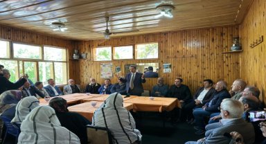 AK Parti Artvin milletvekili adayı Faruk Çelik, seçim çalışmalarını sürdürdü