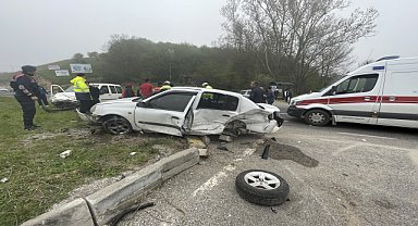 Bolu'da hafif ticari araç ile otomobil çarpıştı 1 kişi öldü