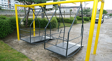 Botanik Park'a engelli salıncağı konuldu