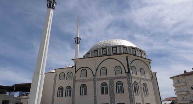 Bu cami destek bekliyor