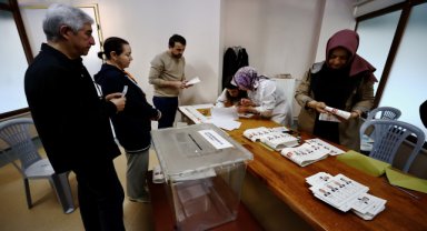 Düzce'de seçimler için huzurevinde sandık kuruldu