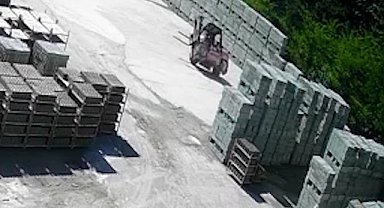 Forkliftin altında kalan genç hayatını kaybetti