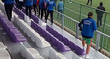 Liseler arası futbol turnuvasında tekmeli-yumruklu kavga