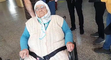 Oy kullanmak için zorlukları aştı