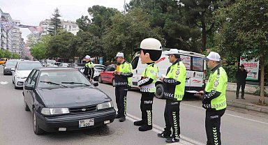 Sürücülere 'yaya yolu' uyarısı: "Öncelik hayatın, öncelik yayanın"