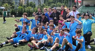 U-17 Şampiyonu Üç Kalespor
