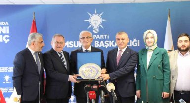 AK Parti Genel Başkan Yardımcısı Yılmaz: "Önümüzdeki yerel seçimler için koşmaya başlayacağız"