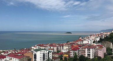 Giresun Adası etrafı çamura bulandı