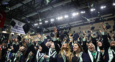 GRÜ'de mezuniyet coşkusu yaşandı