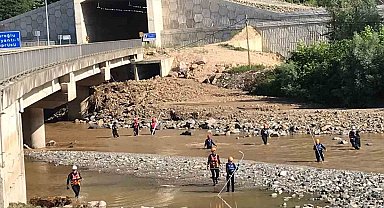 Selde kaybolan şahsı arama çalışmaları devam ediyor