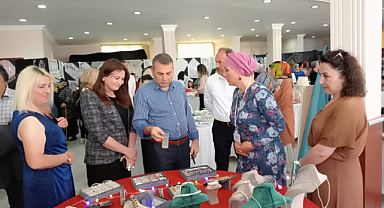 Tirebolu'da Halk Eğitim Sergisi açıldı