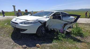 Tokat'ta iki otomobilin çarpıştığı kazada 1 kişi yaralandı