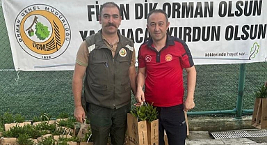 Turnuvada fidan dağıtıldı