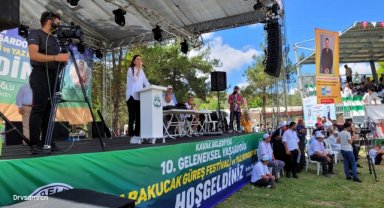 AK Parti Genel Başkan Yardımcısı Karaaslan, Samsun'da ziyaretlerde bulundu