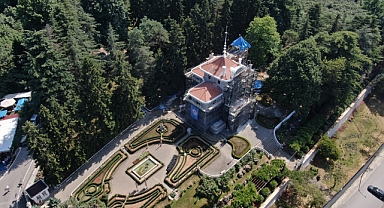 Atatürk köşkünde restorasyon çalışmaları titizlikle sürüyor