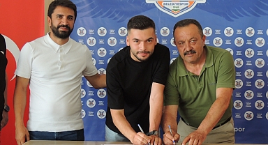 Depremde vefat eden arkadaşının hayalini gerçekleştirdi
