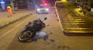 Düzce'de motosikletlerin karıştığı iki ayrı kazada 4 kişi yaralandı
